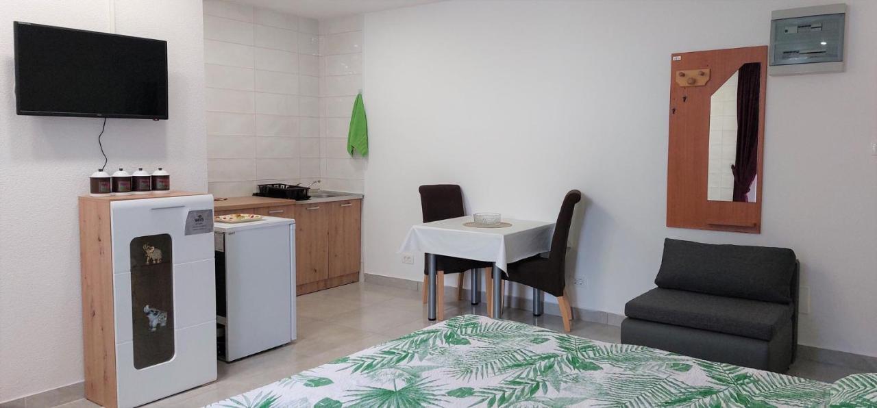 Amore House With Apartment Umag Eksteriør billede