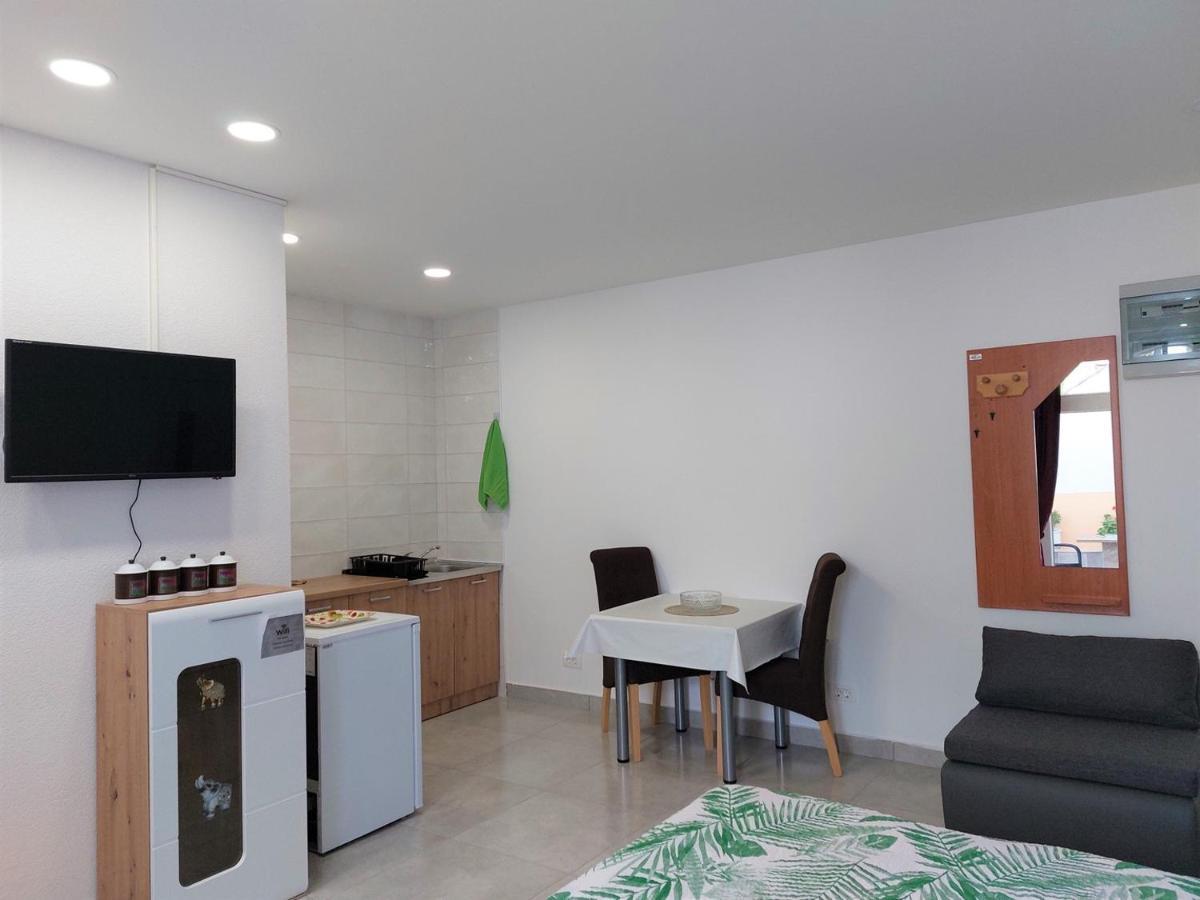 Amore House With Apartment Umag Eksteriør billede