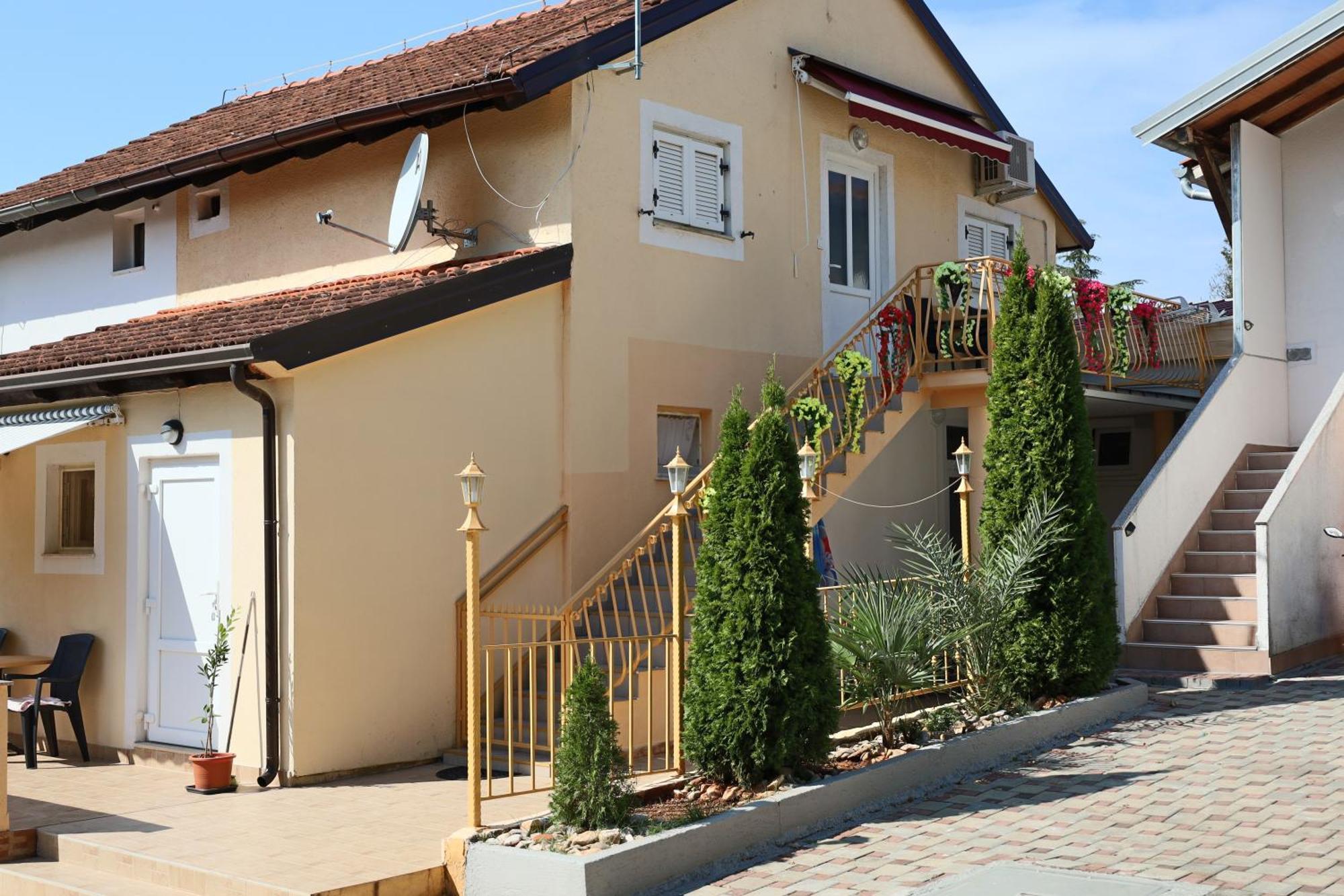 Amore House With Apartment Umag Eksteriør billede